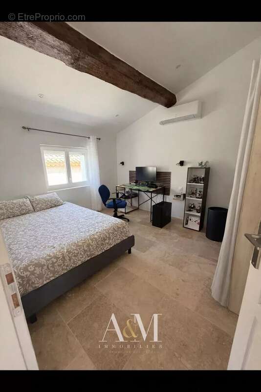 Appartement à ORNAISONS