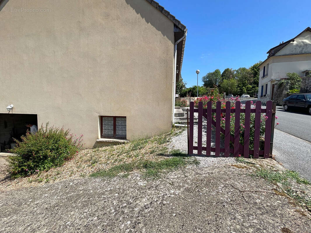 Pavillon avec une vue sur la forêt de Bellême à vendre, réf B15513 - photo 2