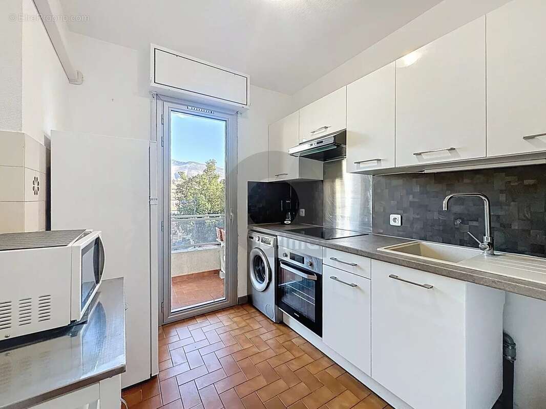 Appartement à ROQUEBRUNE-CAP-MARTIN