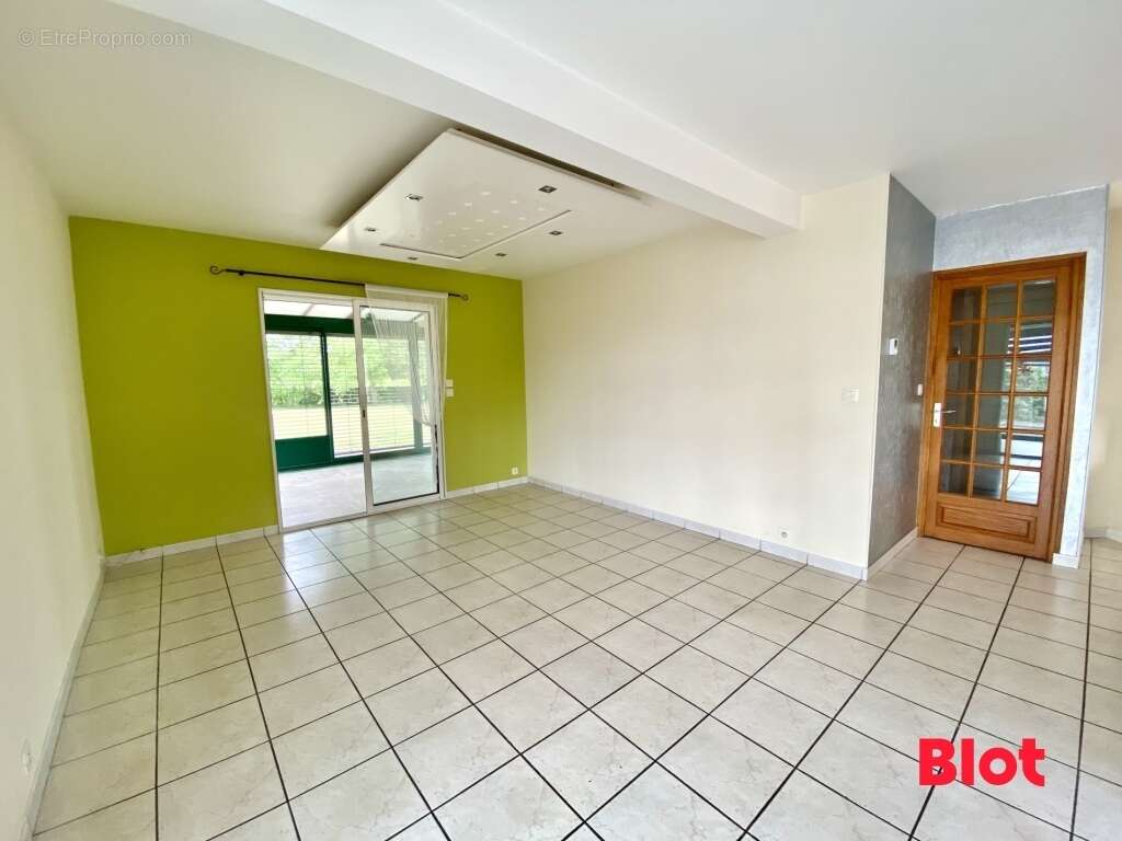 Maison à SAINT-MEEN-LE-GRAND