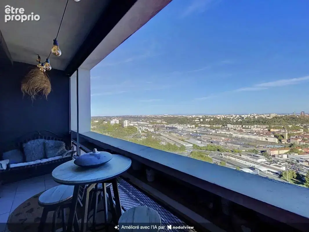 LYON 9e-82 M2- 3 chambres avec balcon-Vue panoramique - photo 5