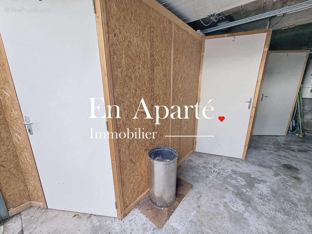 Appartement à DONVILLE-LES-BAINS