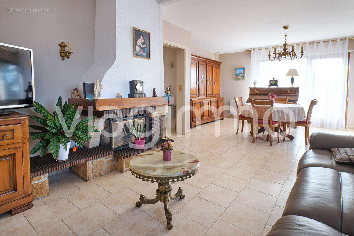 Maison à CRANVES-SALES