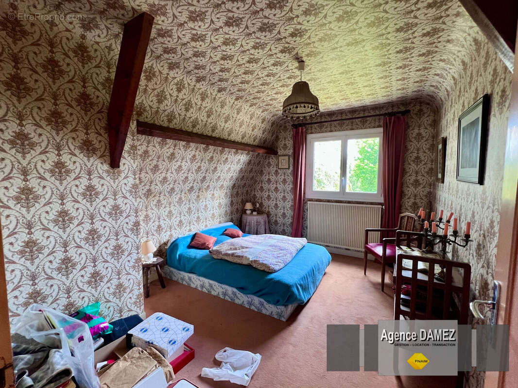 DOURDAN 3 km - SAINTE-MESME - Maison traditionnelle 8 pièces - 161 m² habitables - Terrain clos de 872 m² - photo 14
