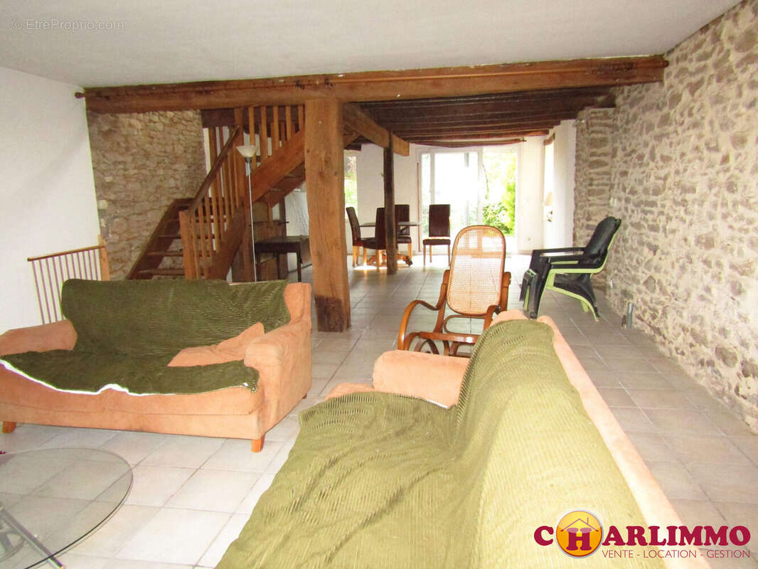 Maison à PEYRAT-DE-BELLAC