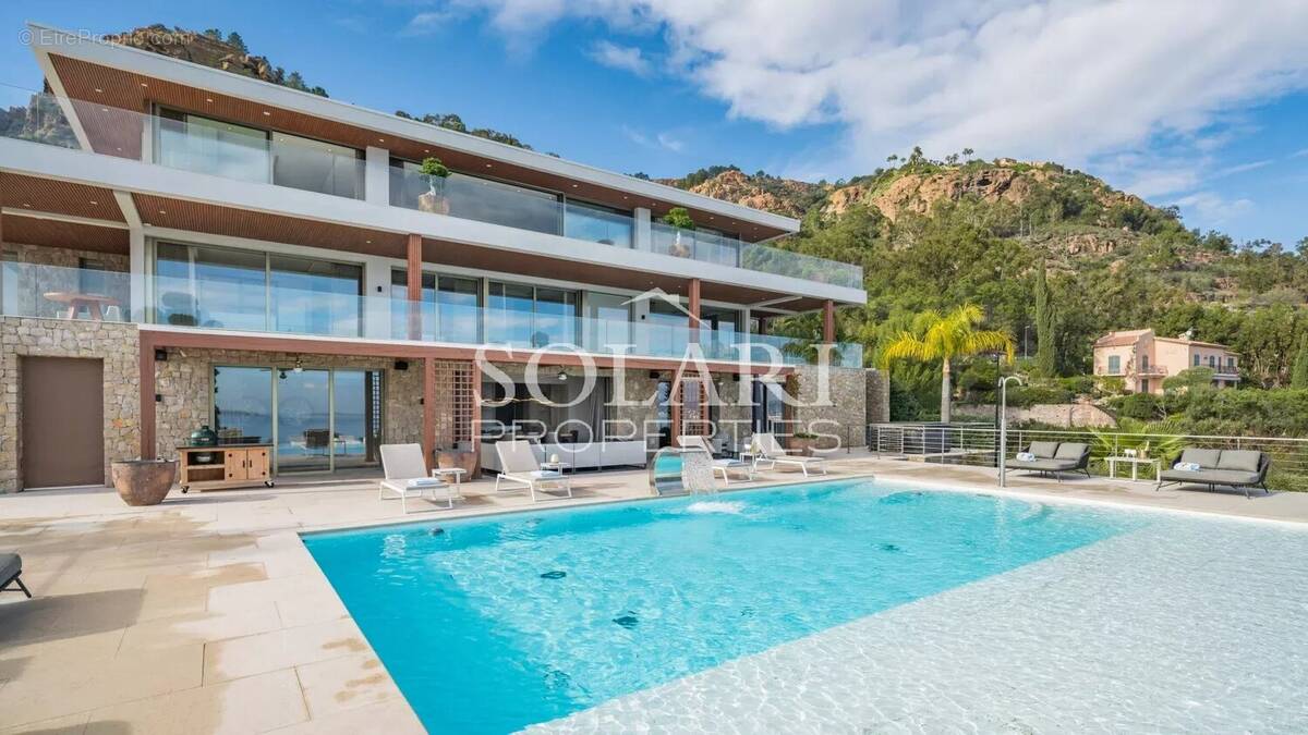 Maison à THEOULE-SUR-MER