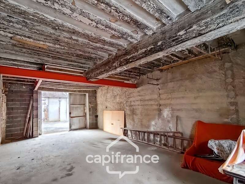 Maison à BESSE-SUR-BRAYE