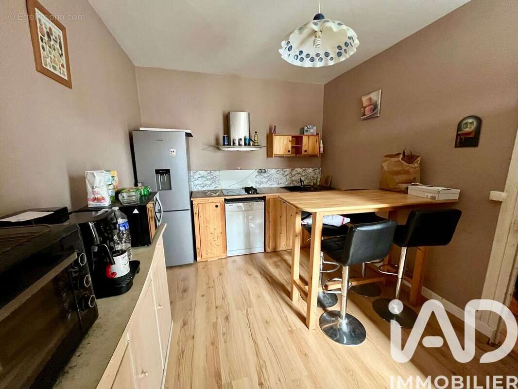 Appartement 288 m² à Fleure  - photo 9