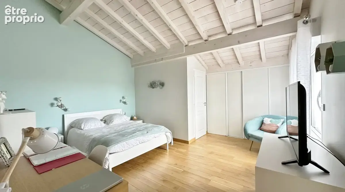 Vue imprenable sur les vallons pour cette superbe villa d'architecte de type t7 de 220 m2 +  sous sol de 110 m2 - photo 17