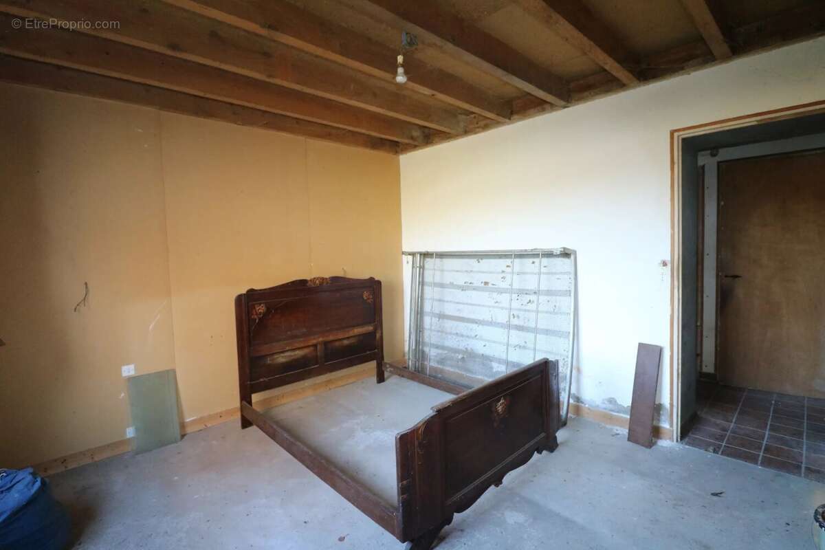 Maison à LA GUERCHE-SUR-L&#039;AUBOIS