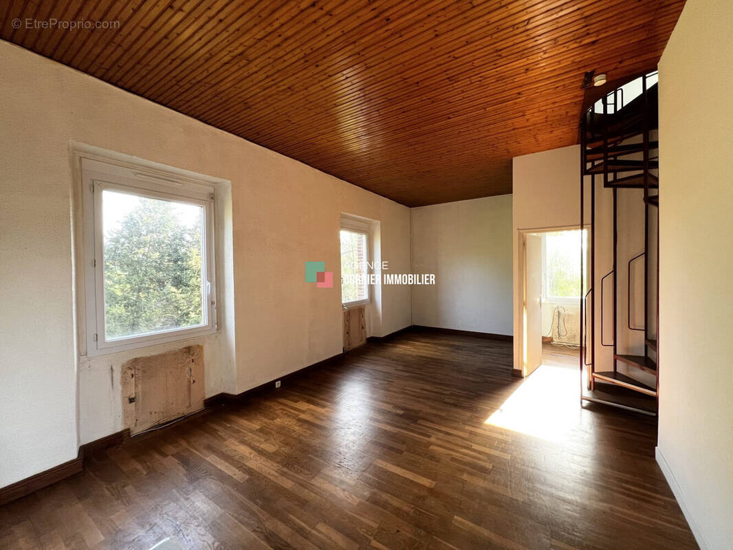 Appartement à NOYAL-SUR-VILAINE