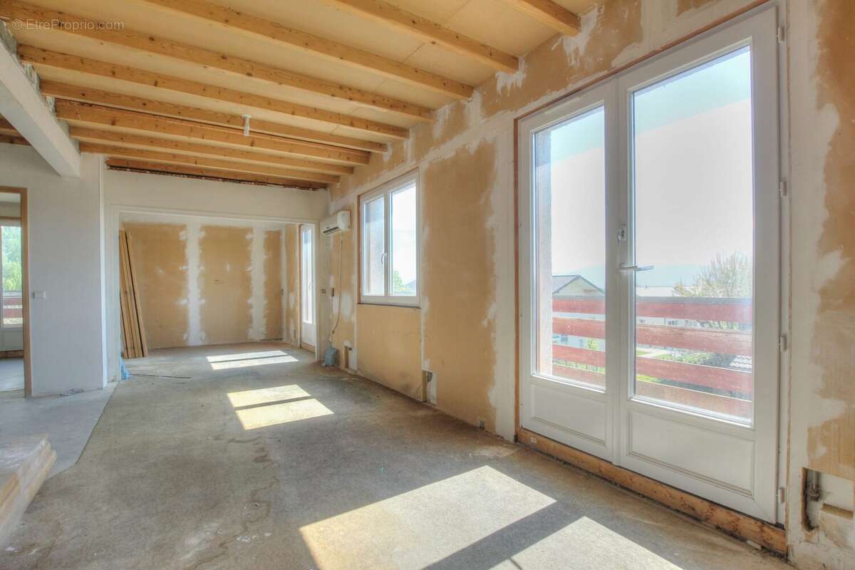Appartement à ORNEX
