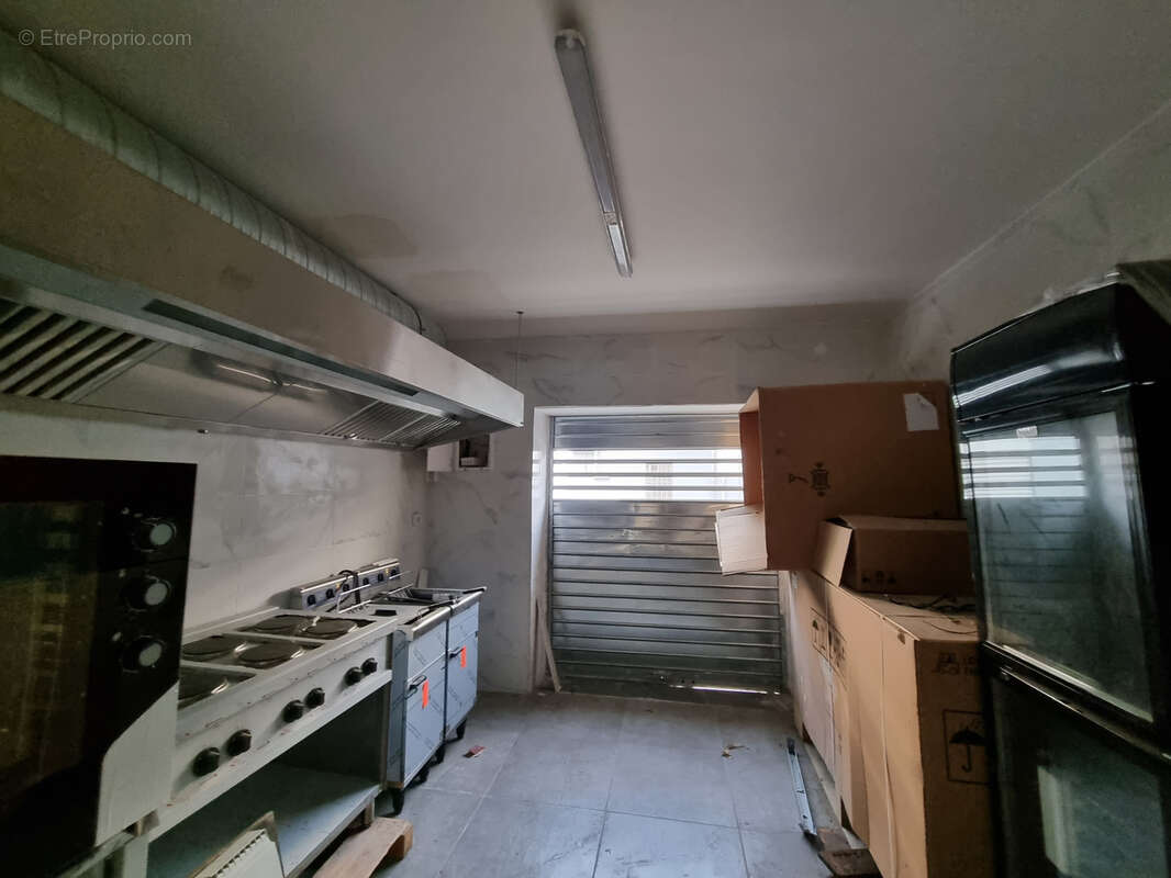 Commerce à MARSEILLE-14E