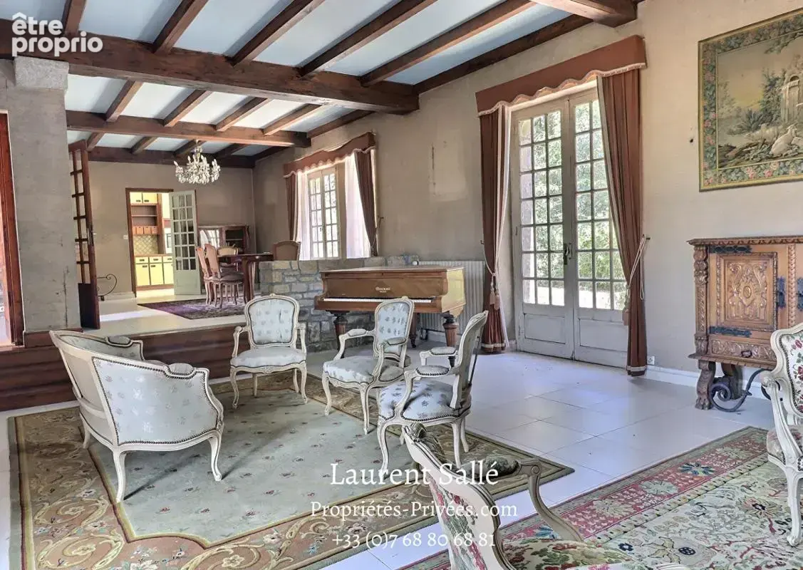 Maison de Maître de 250 m2, édifiée dans un parc boisée de plus de 4 hectares - photo 6