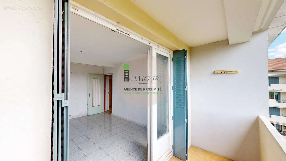 Appartement à RILLIEUX-LA-PAPE