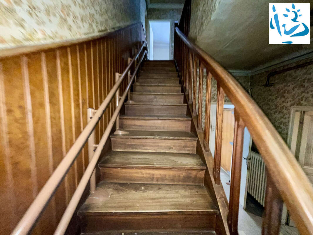 Maison 155 m² à Beaumont-De-Lomagne  - photo 5