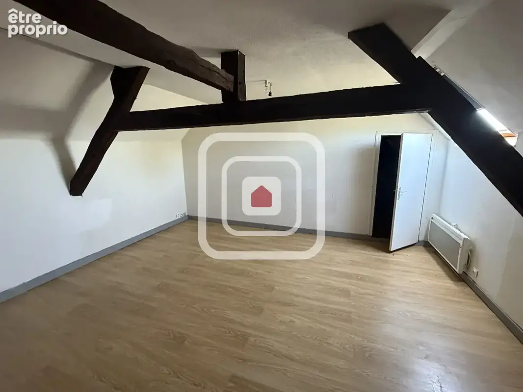 Ensemble immobilier de 278 m² avec jardin, piscine et dépendances - photo 25