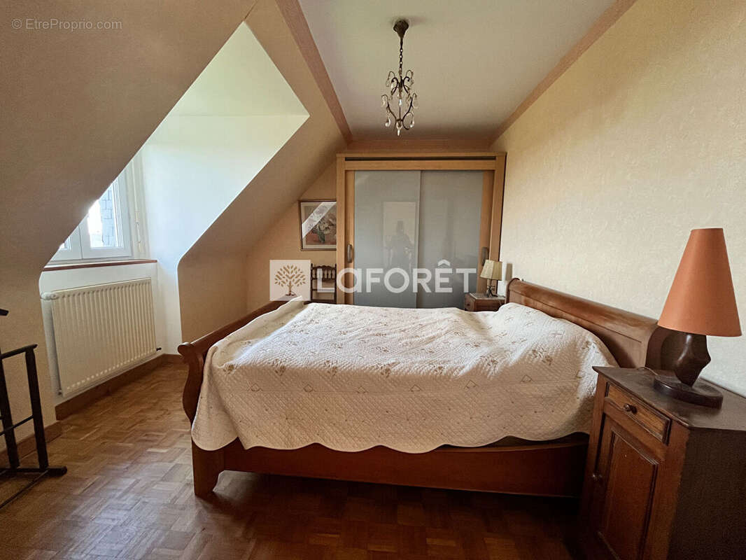 Maison à PLOUGRESCANT