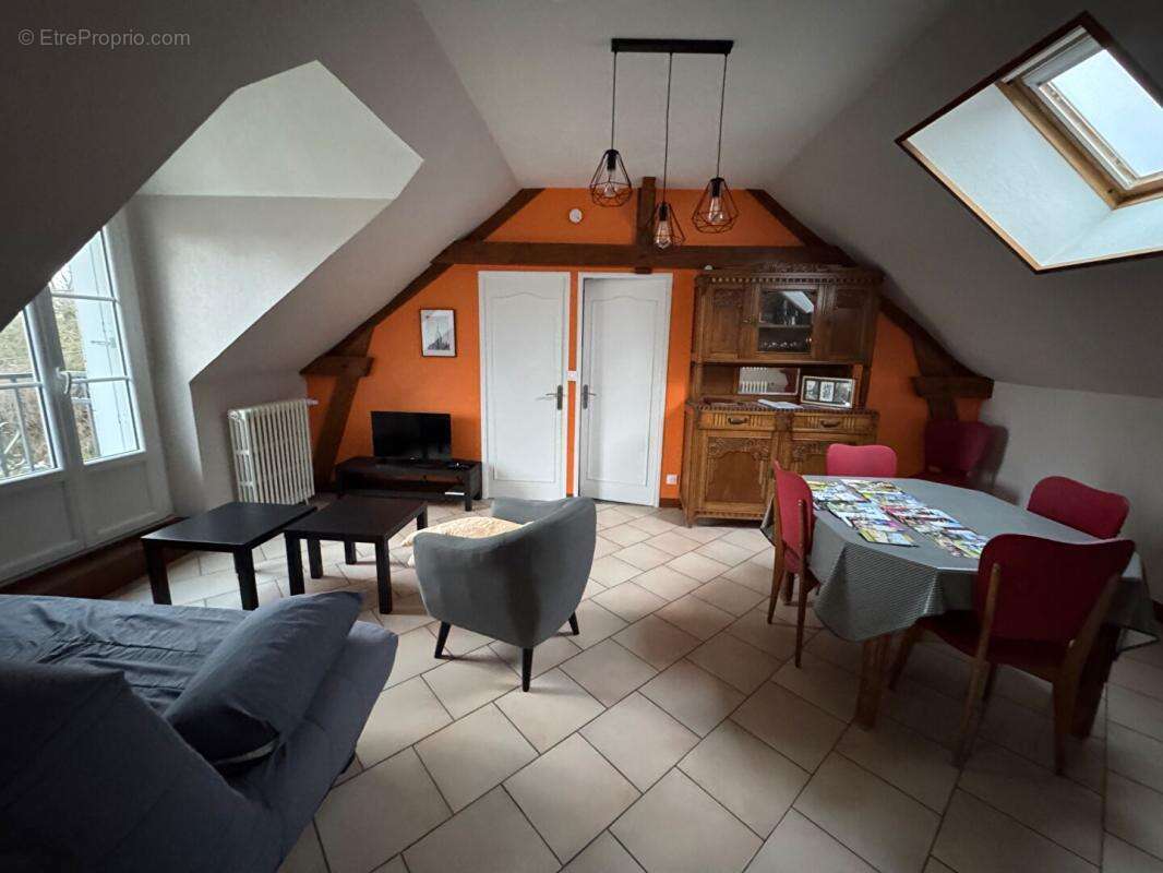 Maison à CONTRES