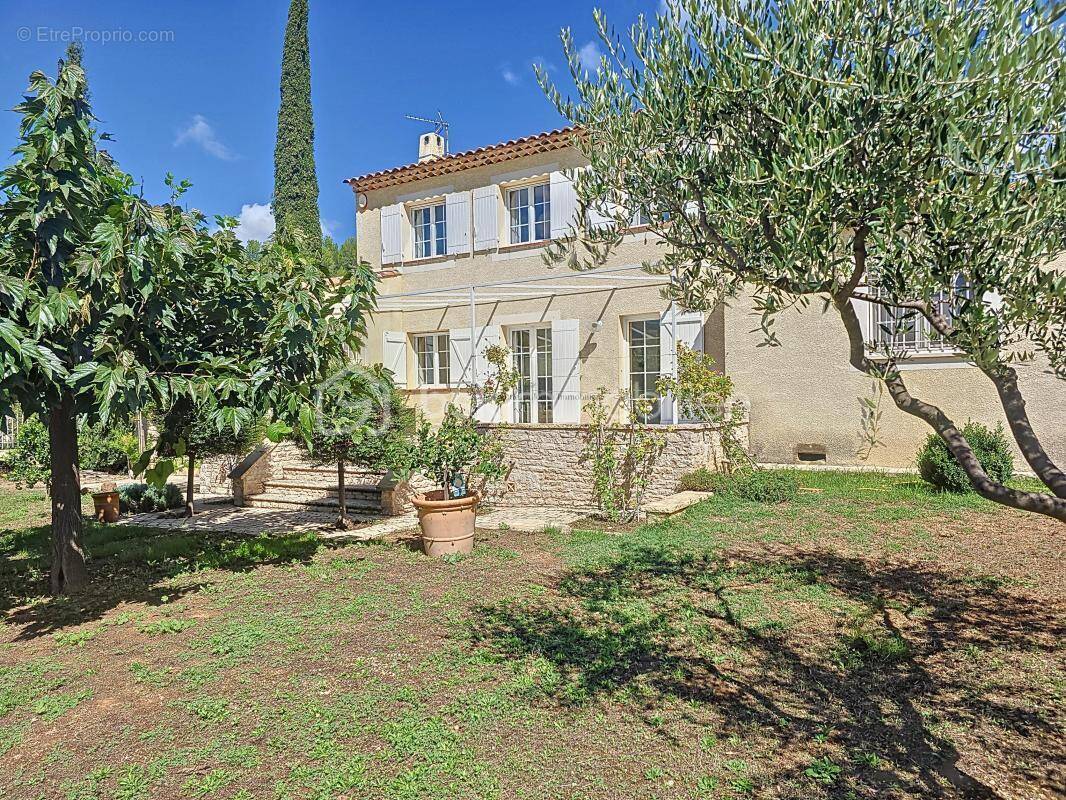 Maison à ROQUEVAIRE