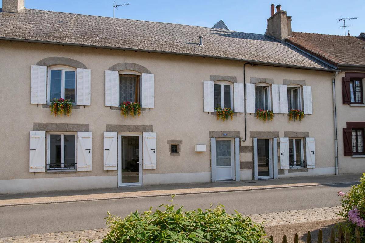 Maison à LA SOUTERRAINE