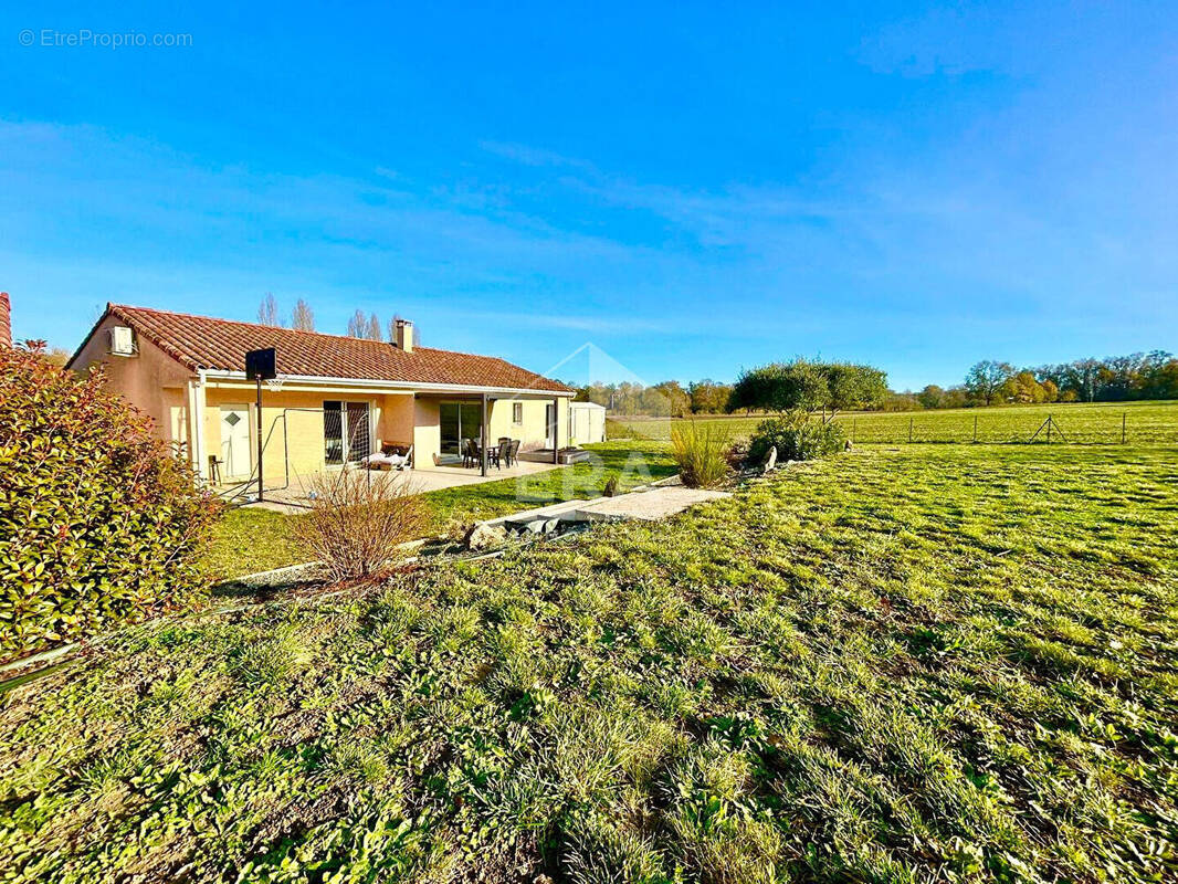 Maison à FENOLS