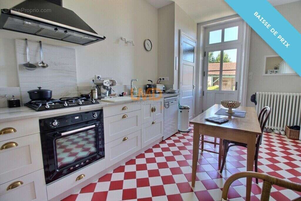 Maison à SAINT-JEAN-D&#039;ANGELY