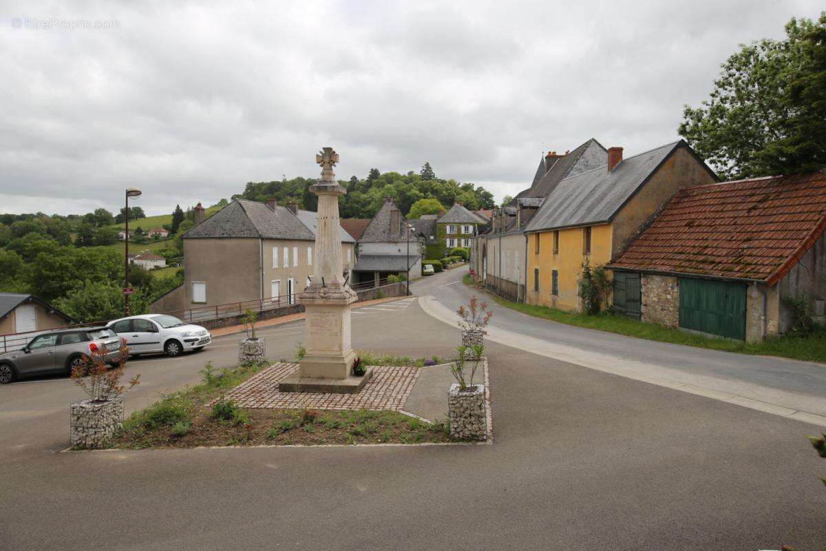 Maison à SAINT-DIDIER-SUR-ARROUX