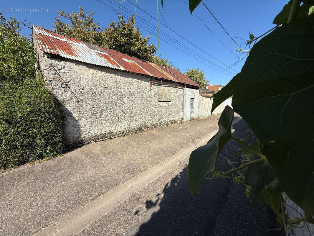 Autre à MONNERVILLE