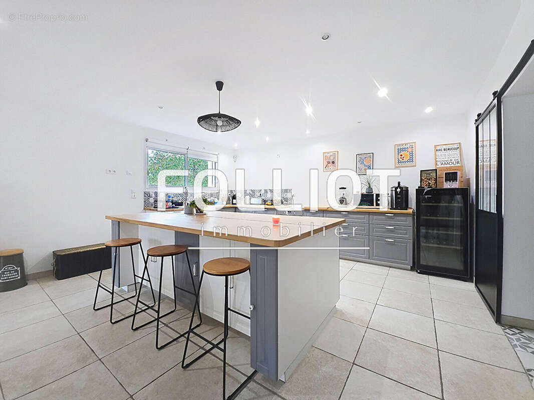 Maison à BRICQUEVILLE-SUR-MER