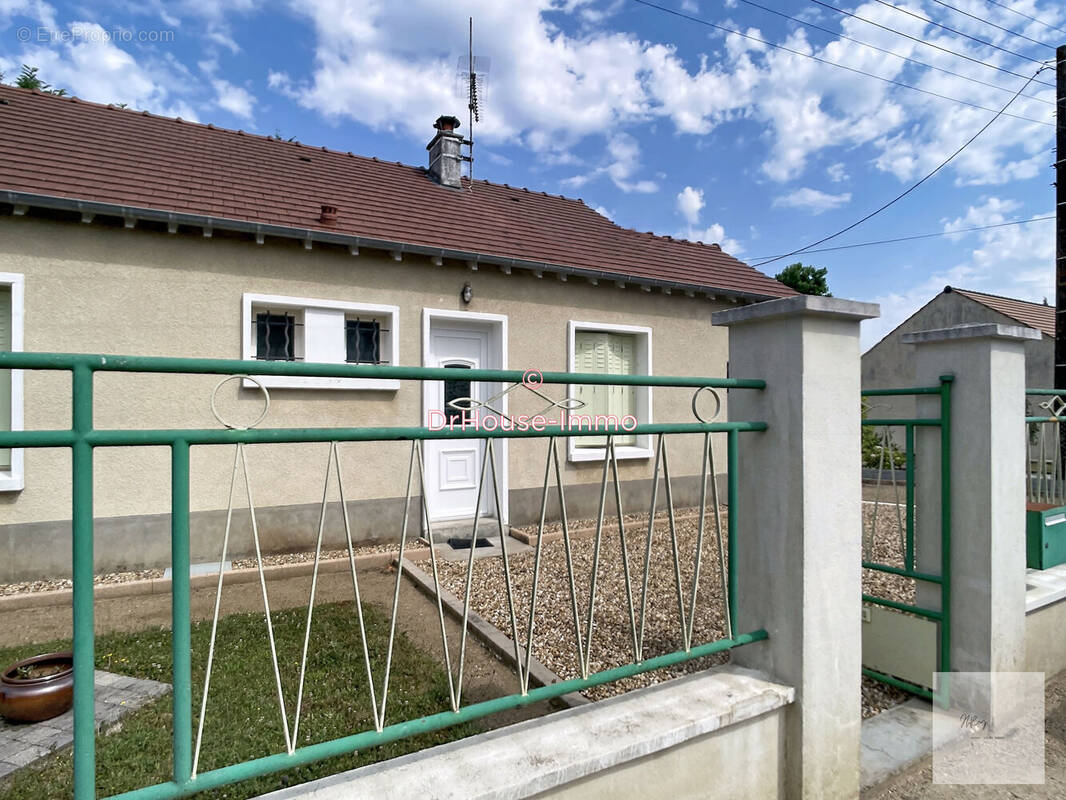 Maison à FAY-AUX-LOGES