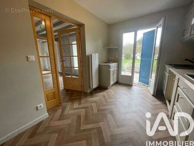 Maison 114 m² à Colombiers  - photo 5