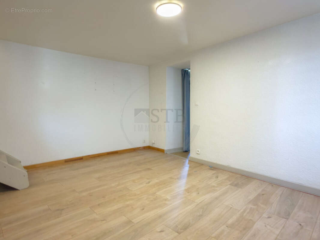 Appartement à LIVRON-SUR-DROME