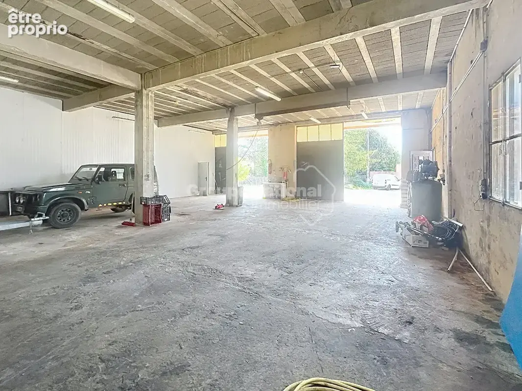Exceptionnel à Châteauneuf-du-Pape : Hangar de 170 m² sur terrain de 250 m²  environs Potentiel Loft - photo 3