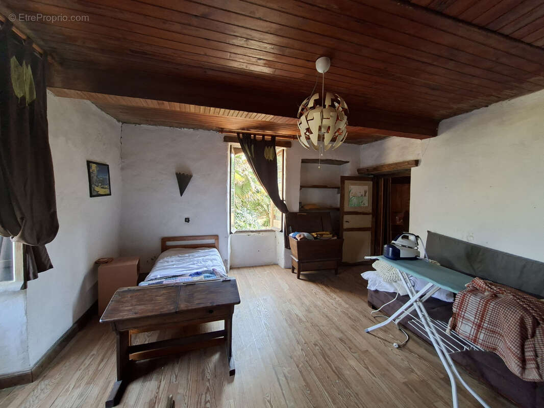 Maison spacieuse avec gîte - photo 10