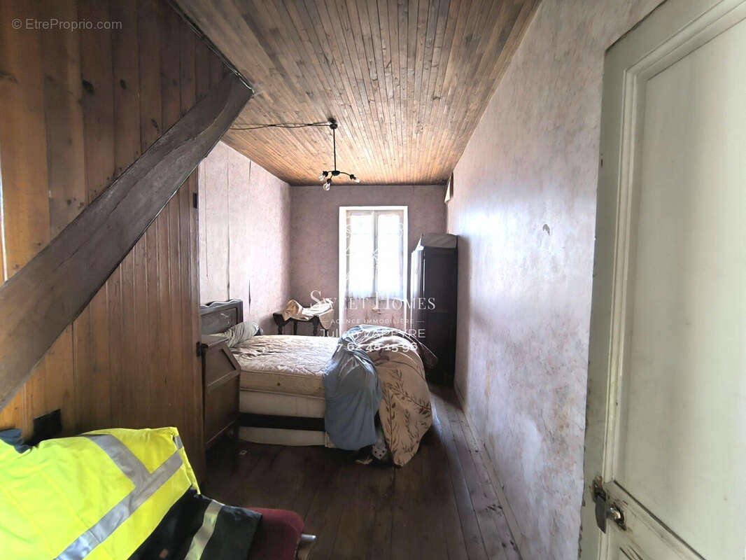 Maison à AJAT