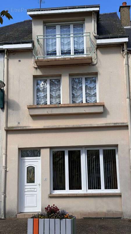 Maison de ville 6p 4ch  128 m2 -  Garage 26 m2 et jardin  90m2 - photo 18