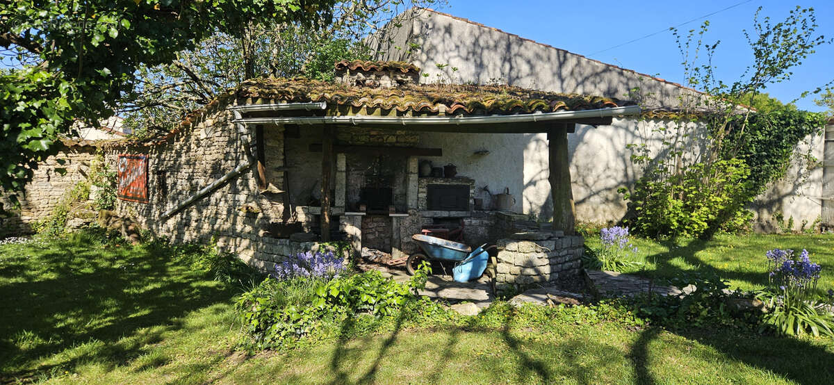 Maison à vendre de 7 pièces de 257 m2  edit - photo 17