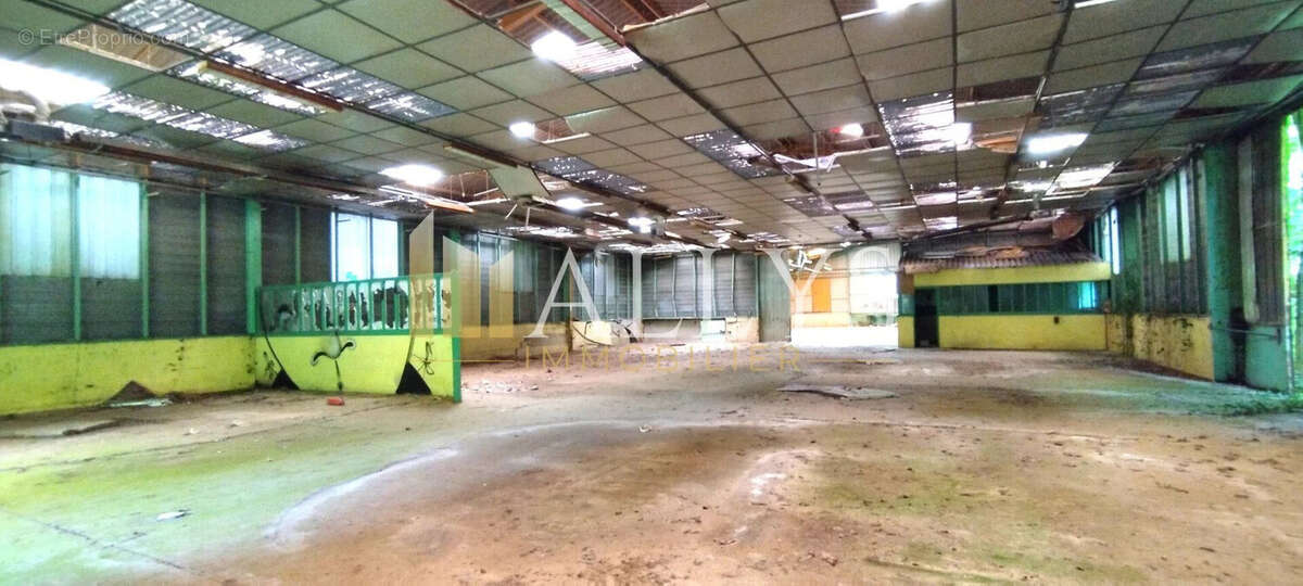 Commerce 937 m² à Fleury-Sur-Andelle  - photo 2