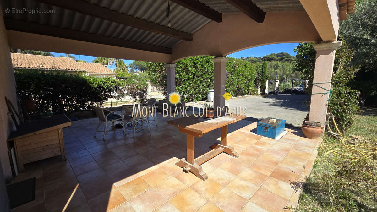 Villa 3 chambres 100 m2 terrain 824 m2 proche centre et plage - photo 24