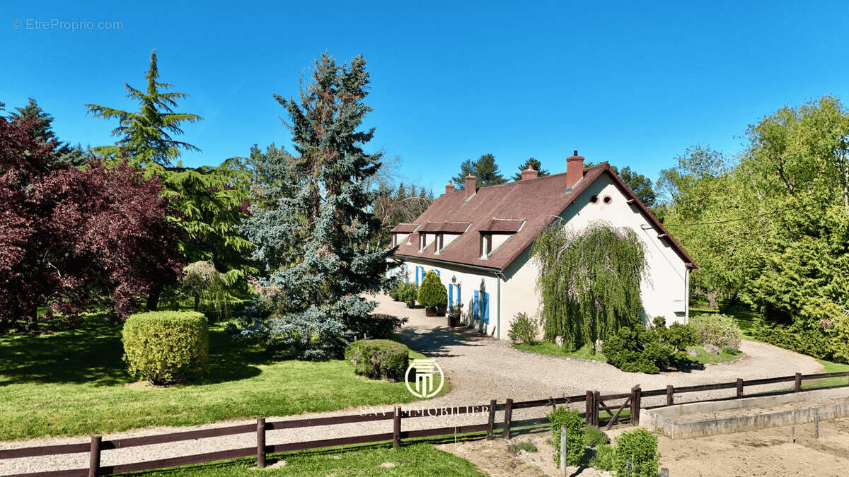 Maison à SAINT-POURCAIN-SUR-SIOULE