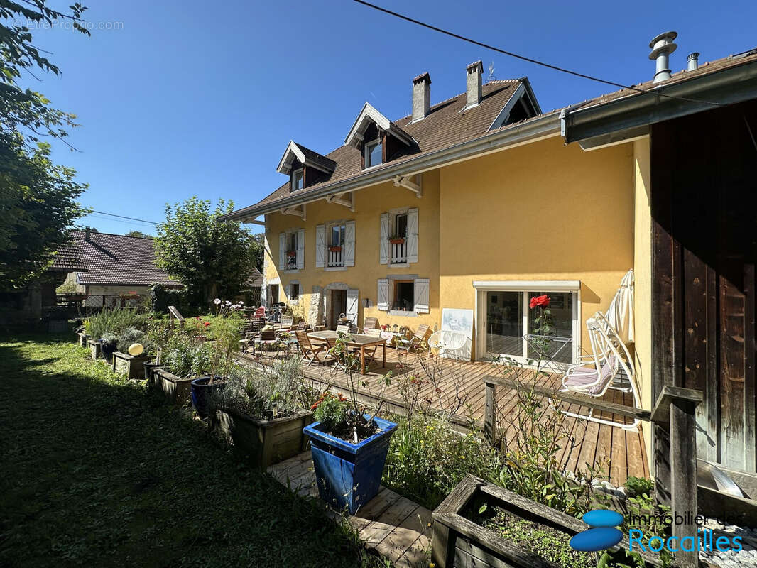 Maison 433 m² à Amancy  - photo 5