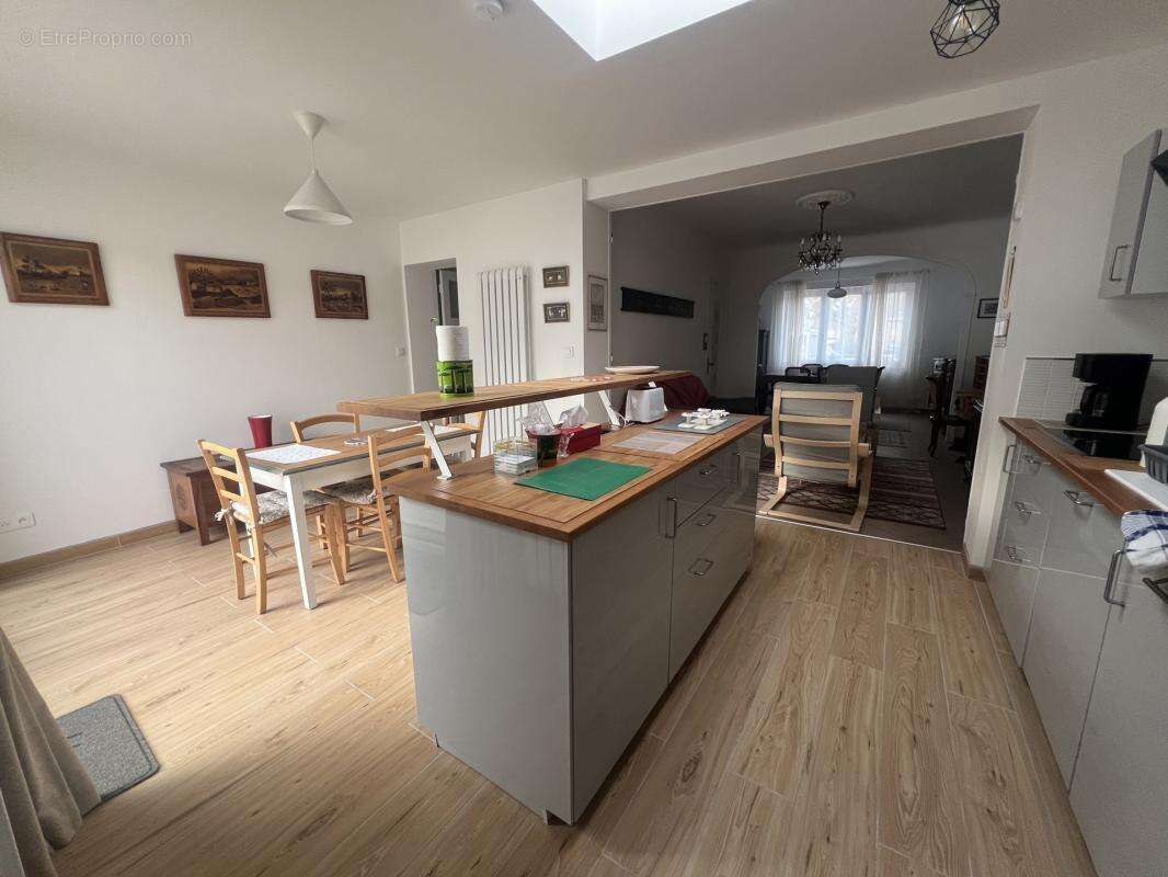 Maison à FACHES-THUMESNIL