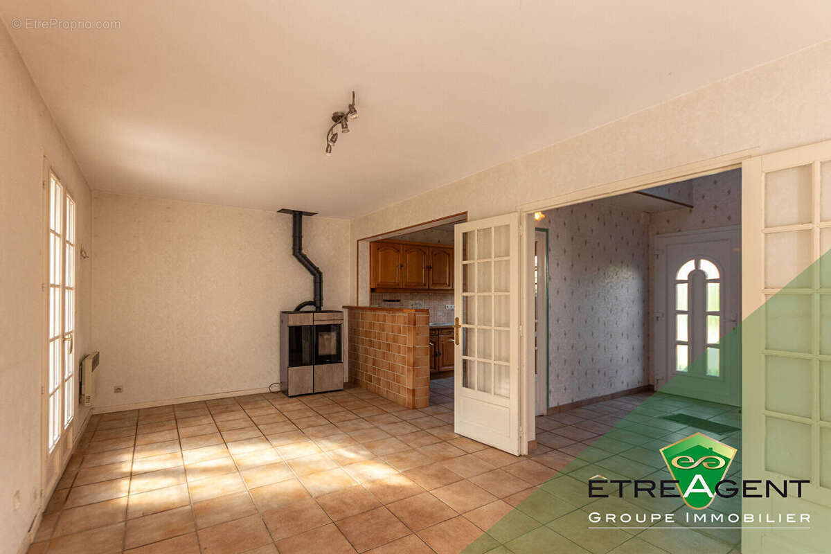 Maison à ARNIERES-SUR-ITON