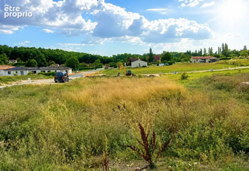 Terrain à CHAMPCEVINEL