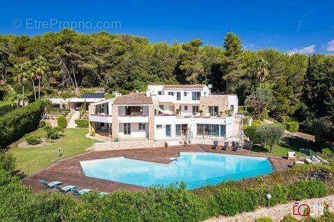 Maison à MOUGINS