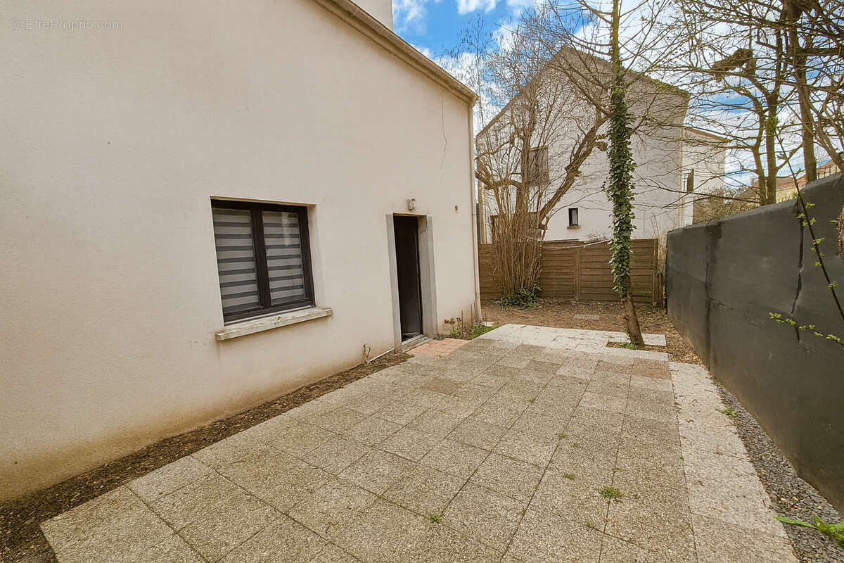 Maison à LE PERREUX-SUR-MARNE