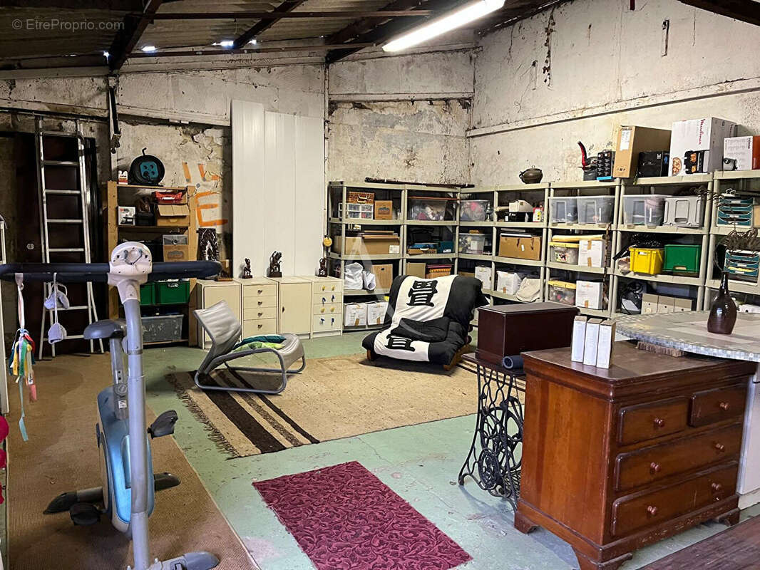 Maison à SAINT-MAUR-DES-FOSSES