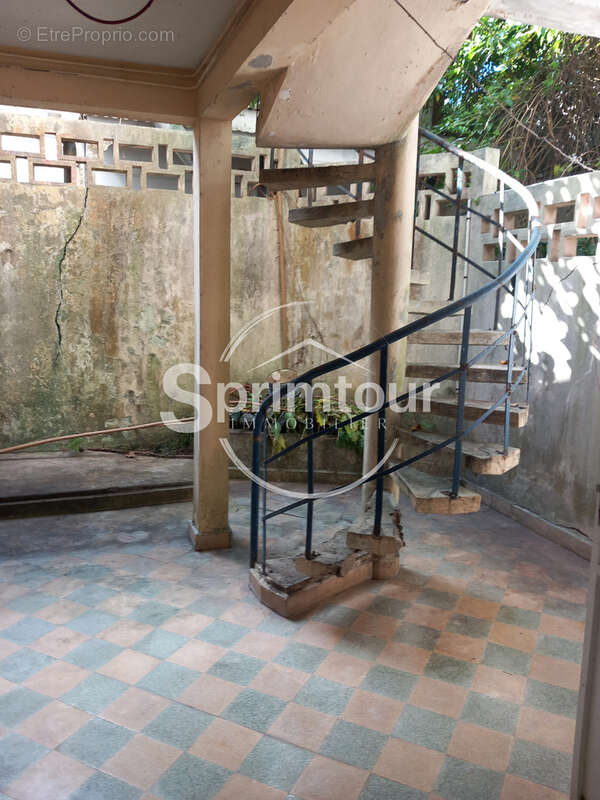 Appartement à POINTE-A-PITRE