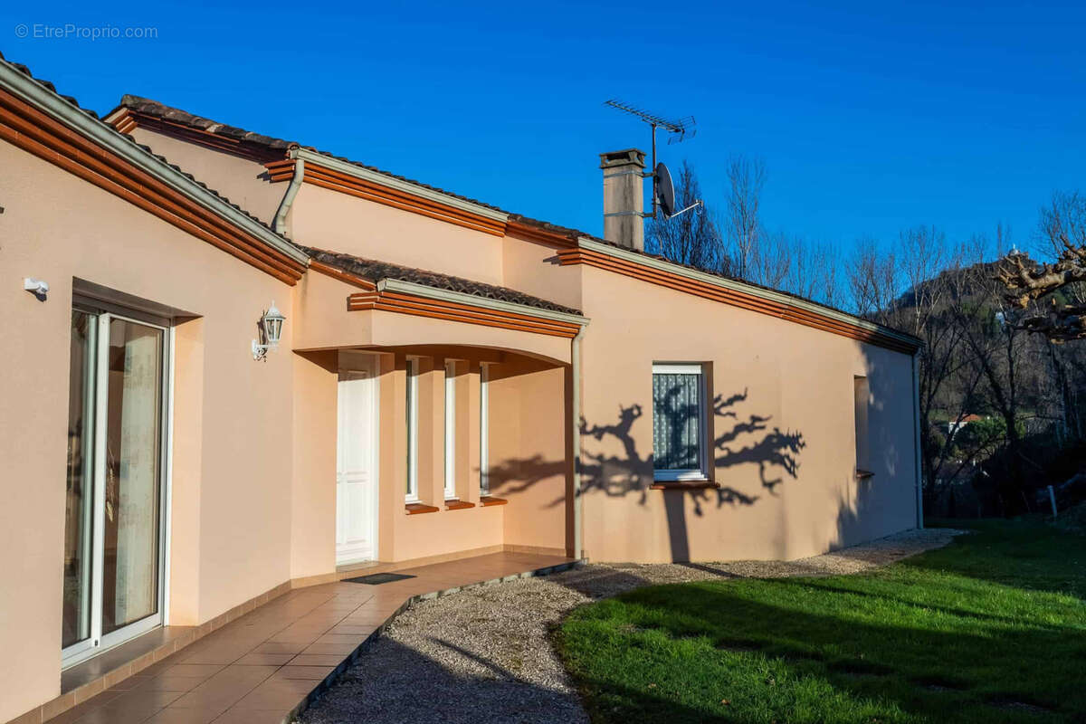 Town house in a peaceful location - photo 5